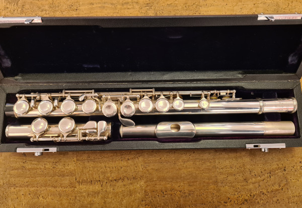 Pearl Flöte PF-661 mit Silber Kopfstück, gebraucht